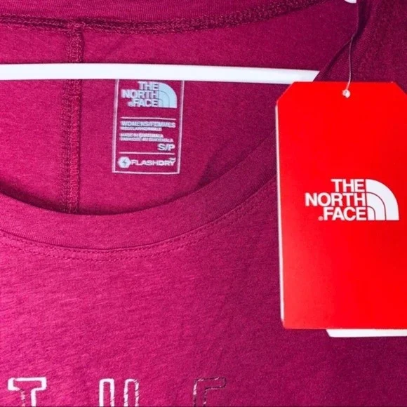 The North Face tshirt maroon red Sz S NWT … - Picture 3 of 3